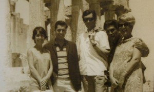 1967 Cortázar with Aurora, Mario Vargas Llosa and a pair of Amricans 
